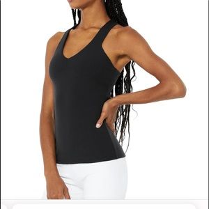 New with tag ALO Yoga black Elevate Tank studio pro size small